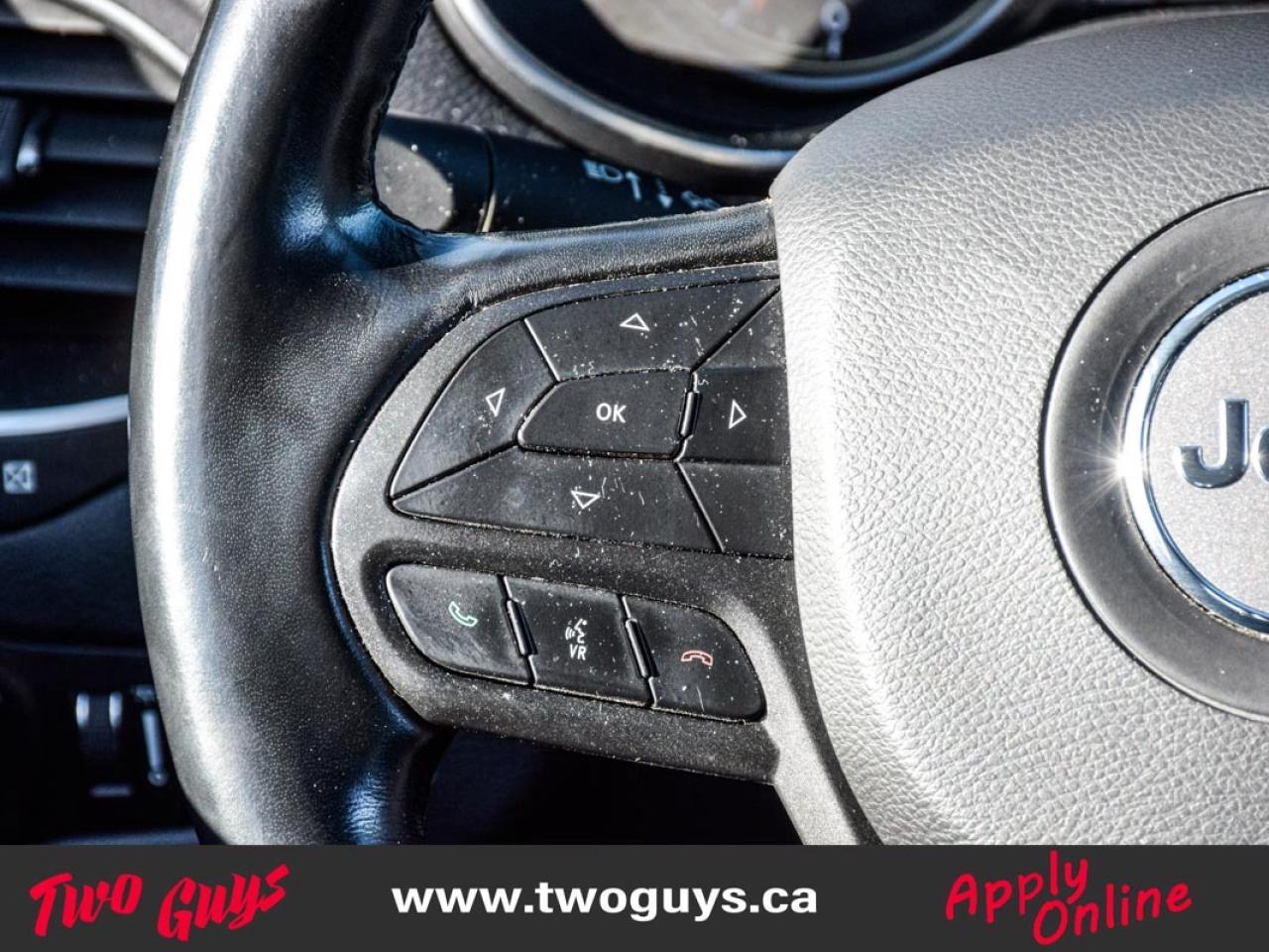 2020 Jeep Cherokee Trailhawk Elite 4x4 Leather Pano Nav Back Up Cam Photo