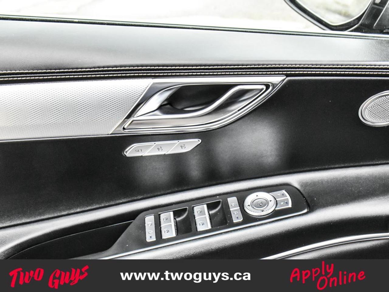 2021 Genesis GV80 2.5T Advanced   5 Pass   Panoroof   Lease Return Photo