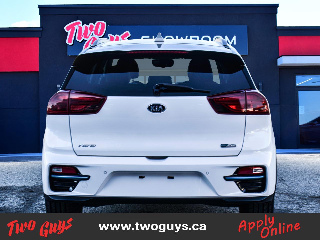 2021 Kia Niro EV SX Touring   Lthr   Sunroof   Nav   New Tires Photo4