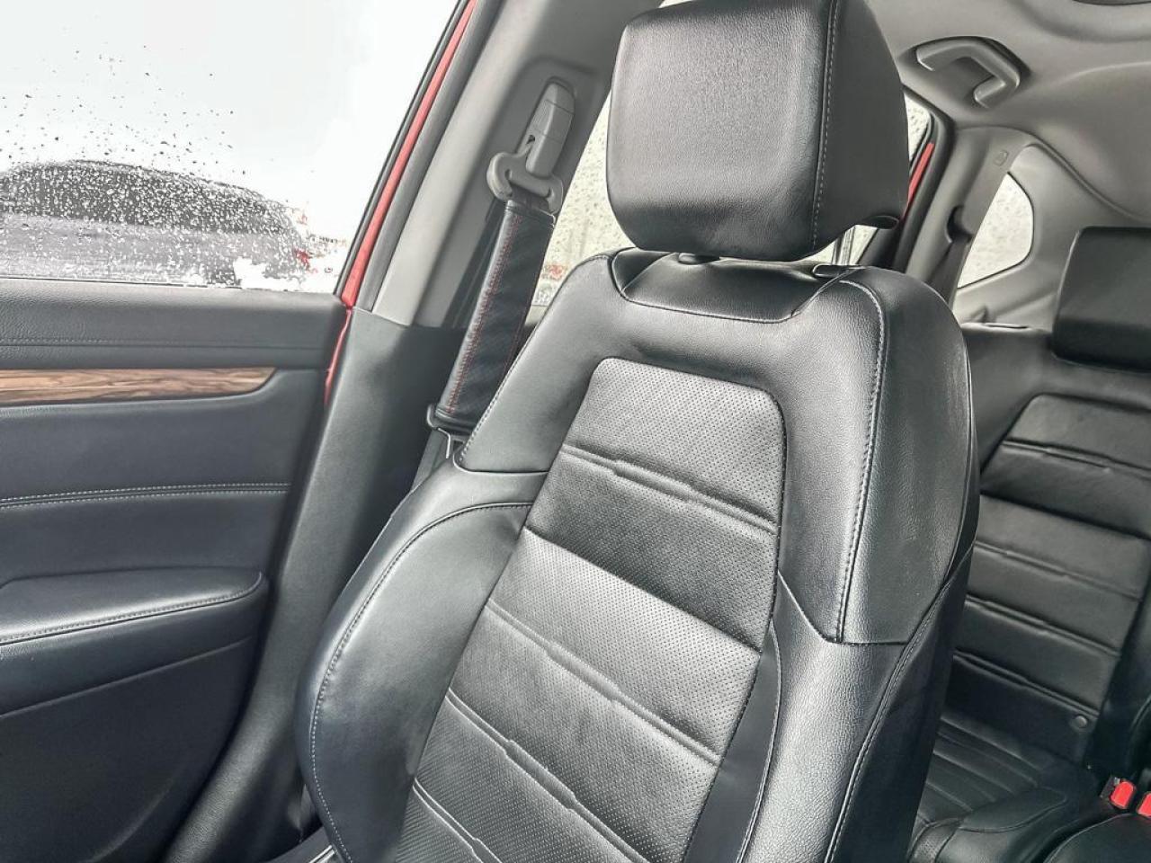 2017 Honda CR-V Touring Photo