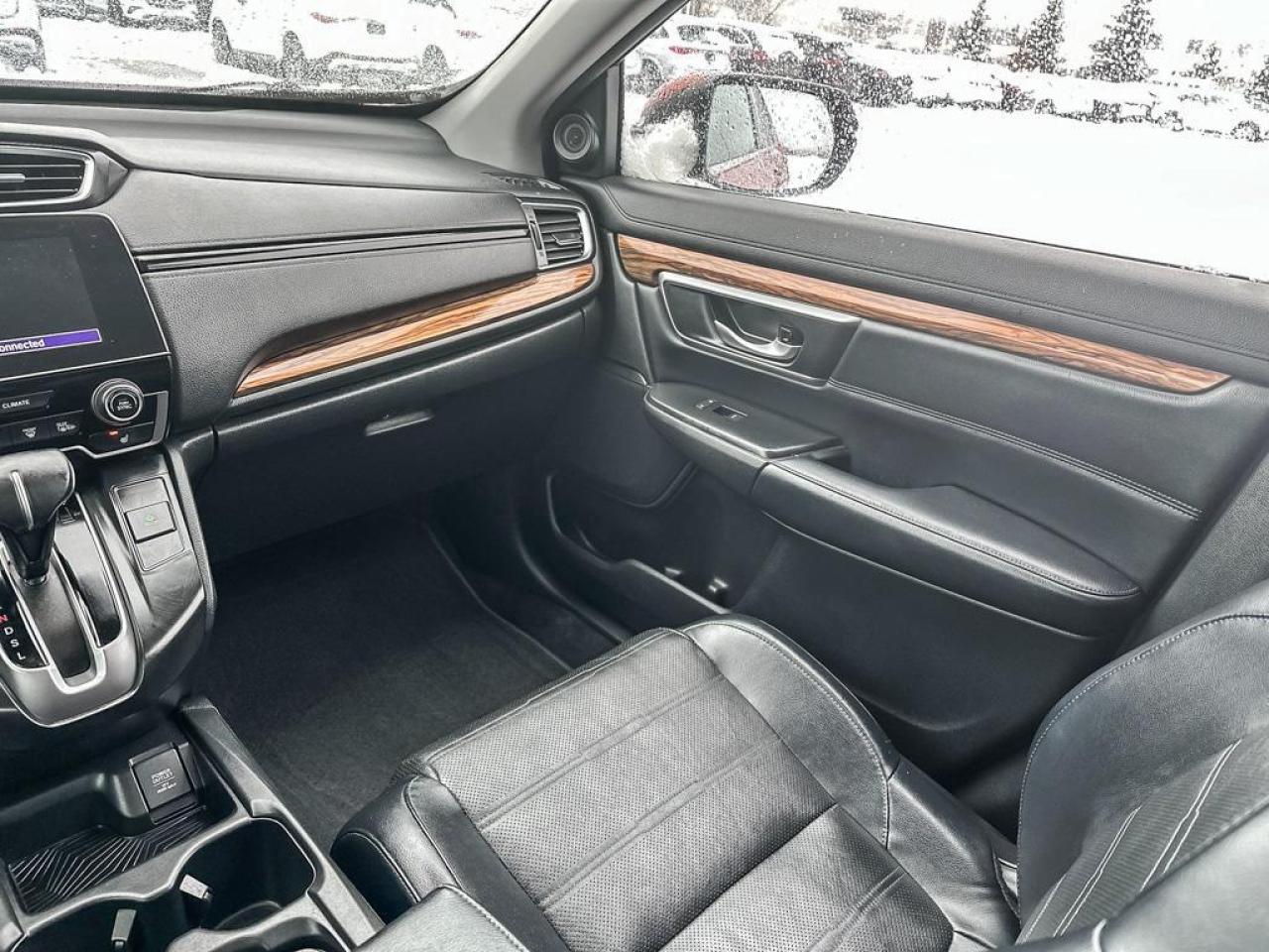 2017 Honda CR-V Touring Photo