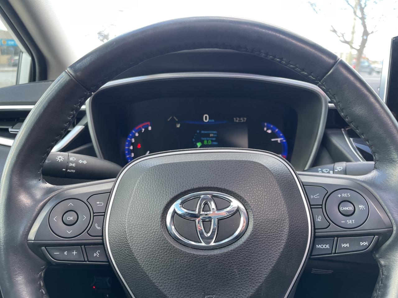 2022 Toyota Corolla XLE CVT Leather Sunroof Nav Keyless Go Back Up Cam Photo2