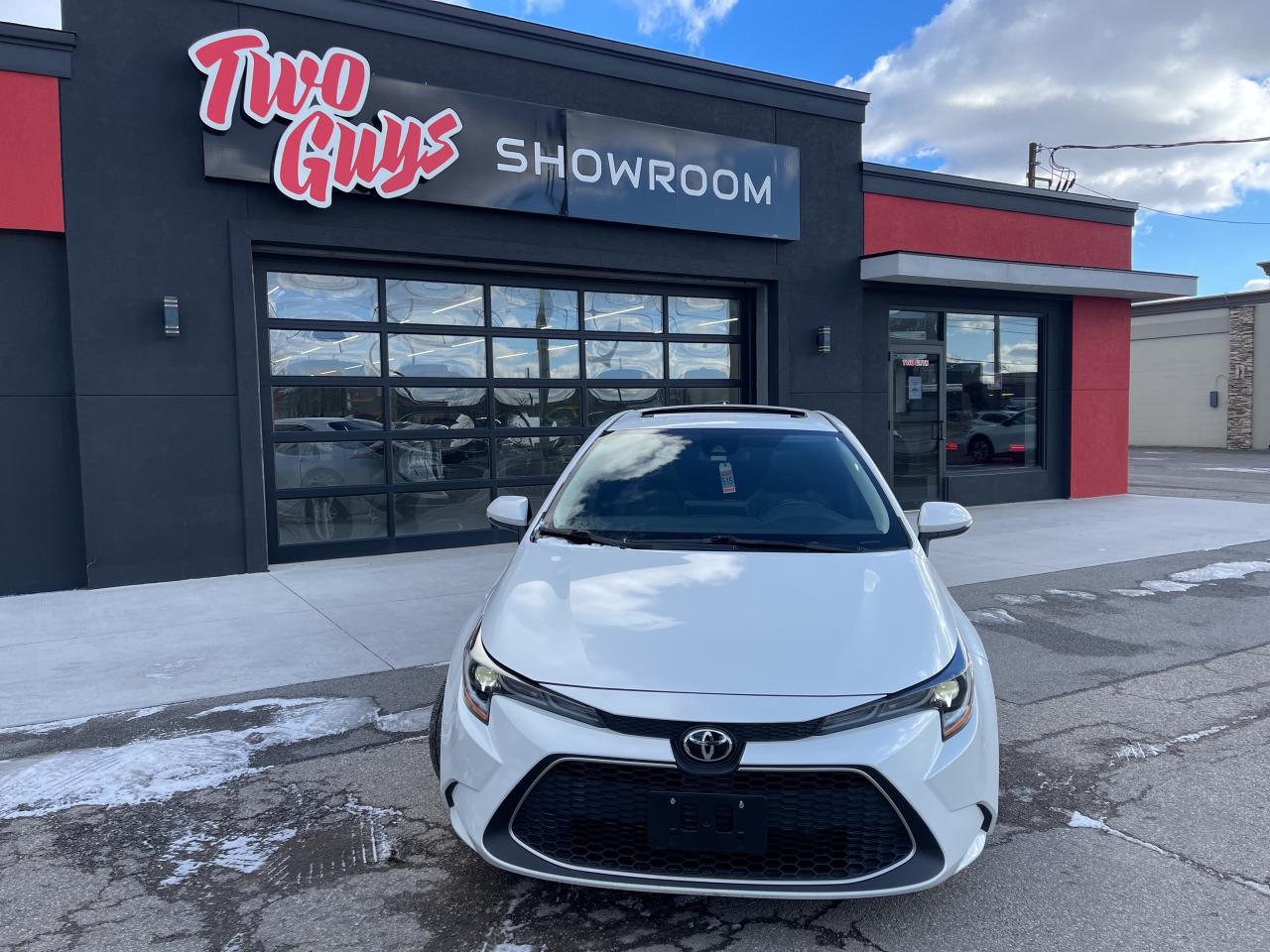 2022 Toyota Corolla XLE CVT Leather Sunroof Nav Keyless Go Back Up Cam Photo