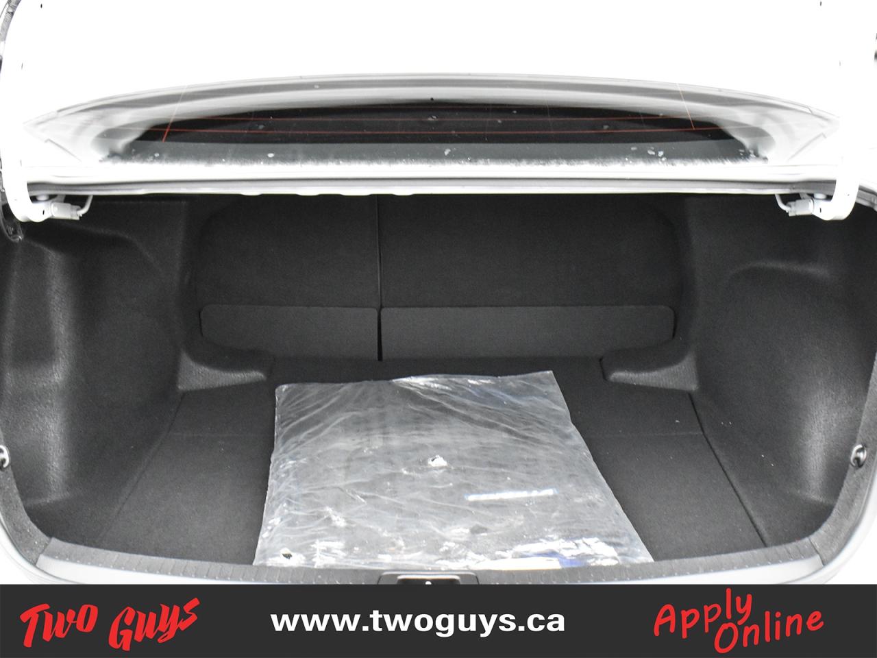 2022 Toyota Corolla XLE   LEATHER   Sunroof   Clean CF Photo