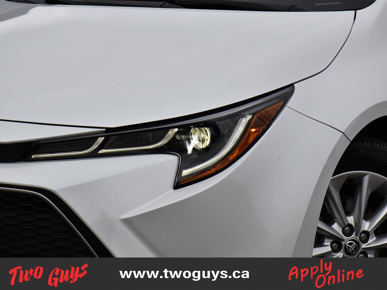 2022 Toyota Corolla XLE   LEATHER   Sunroof   Clean CF Photo