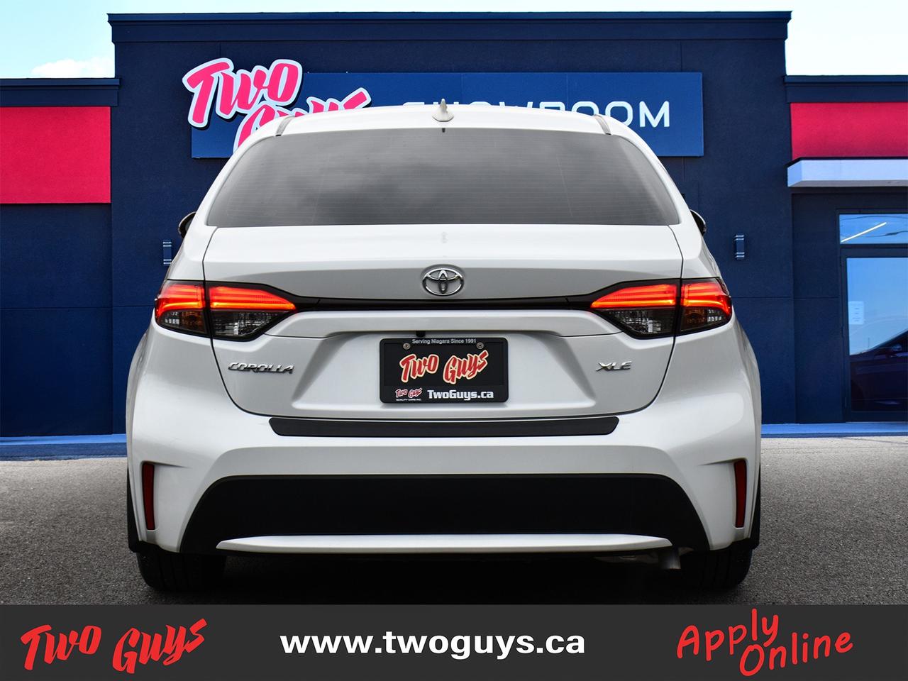 2022 Toyota Corolla XLE   LEATHER   Sunroof   Clean CF Photo