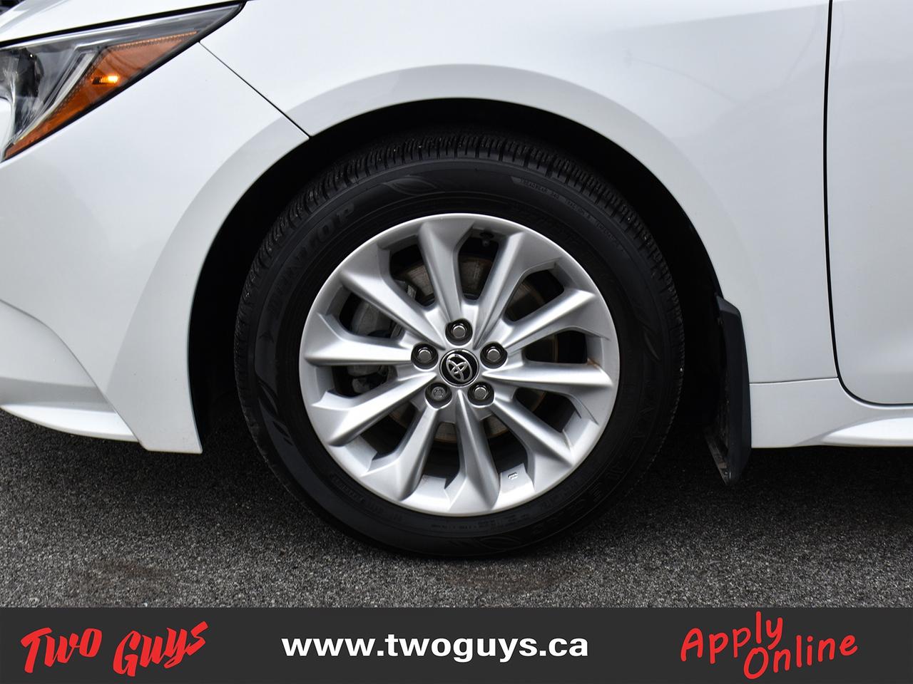 2022 Toyota Corolla XLE   LEATHER   Sunroof   Clean CF Photo