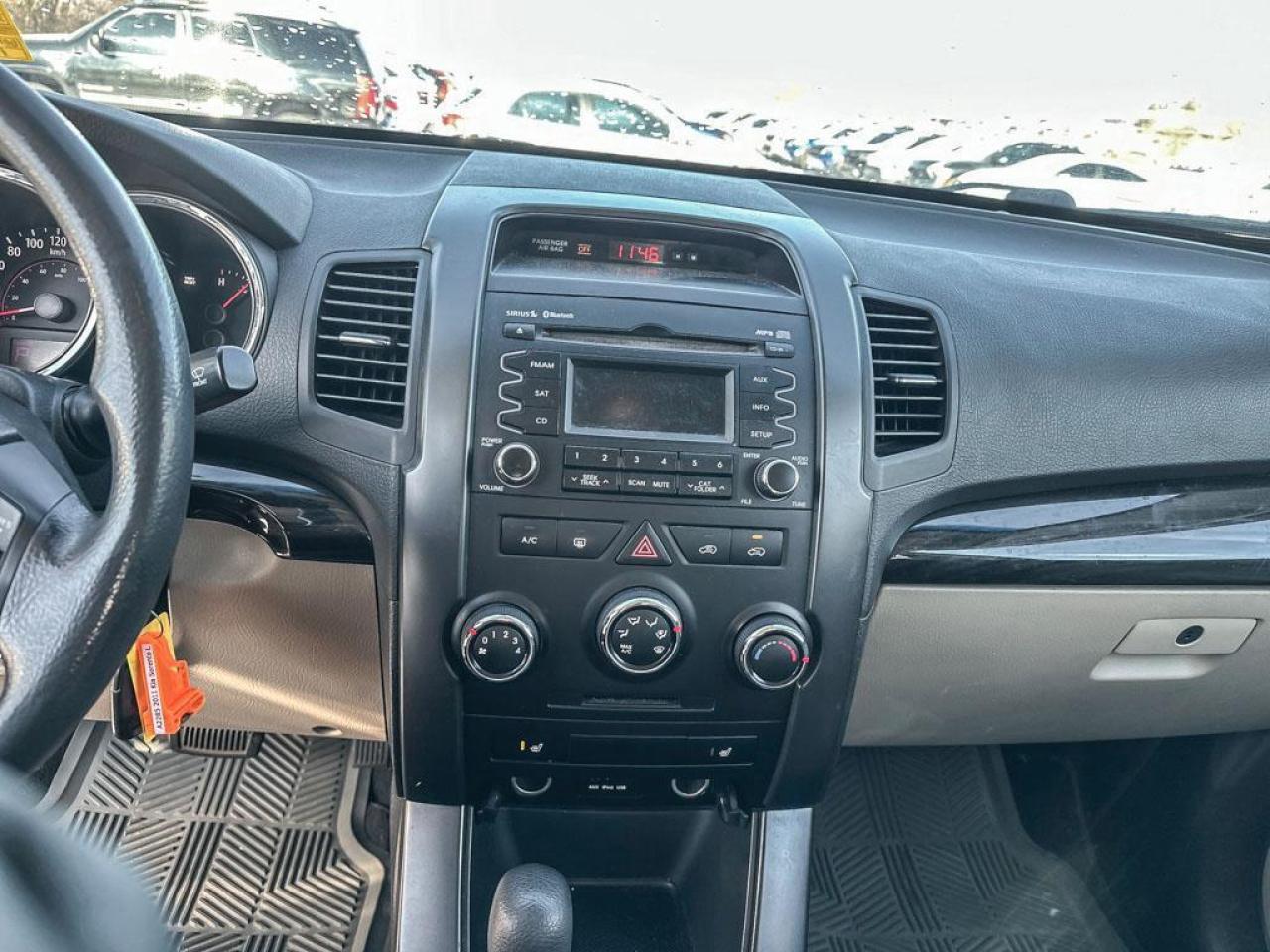 2011 Kia Sorento LX Photo