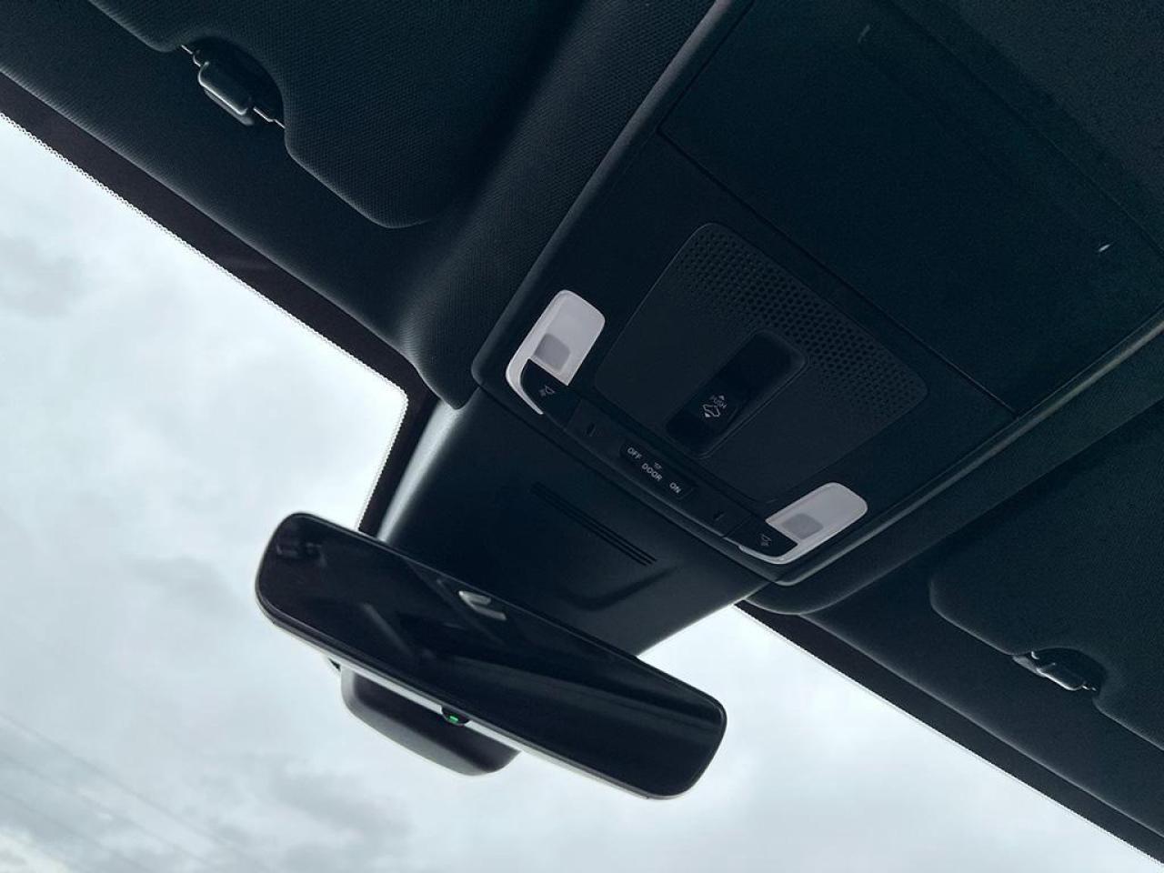 2024 Honda CR-V Hybrid Touring Photo