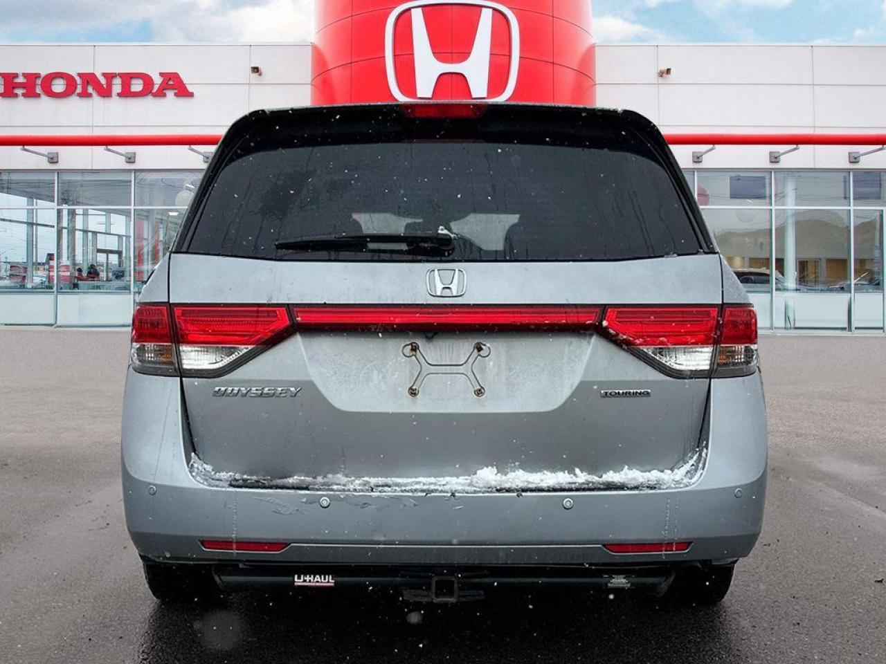 2016 Honda Odyssey Touring Photo