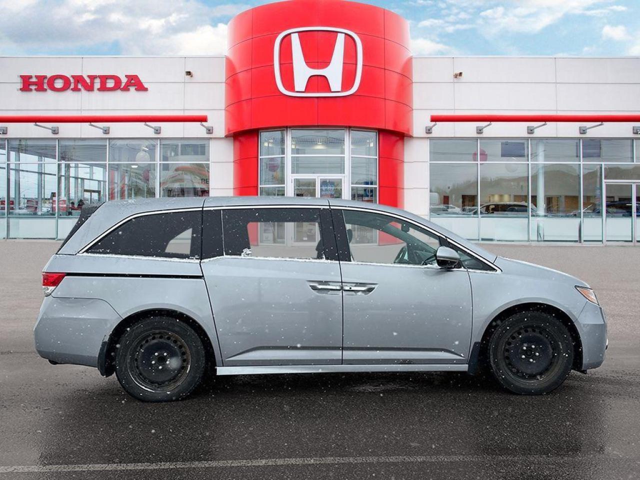 2016 Honda Odyssey Touring Photo
