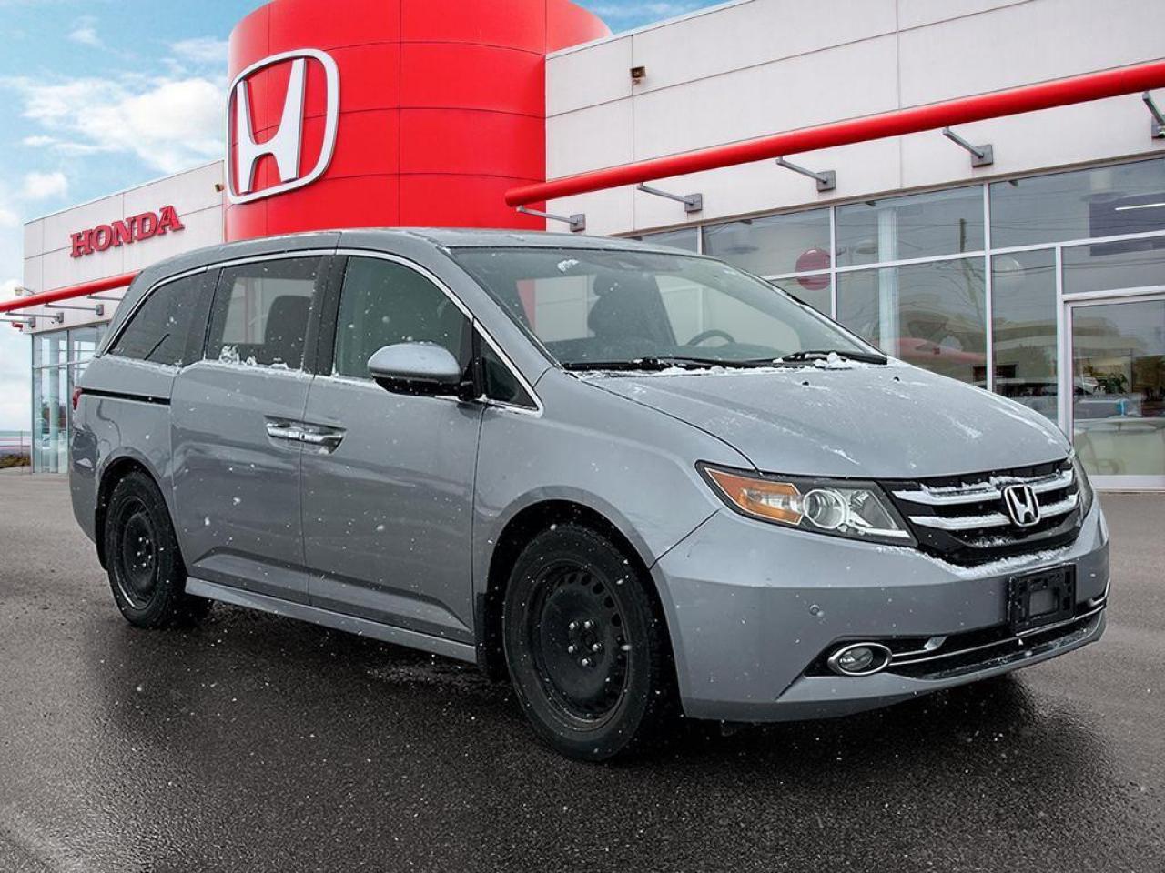 2016 Honda Odyssey Touring Photo