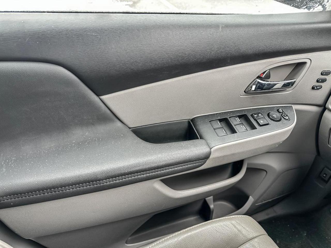 2016 Honda Odyssey Touring Photo