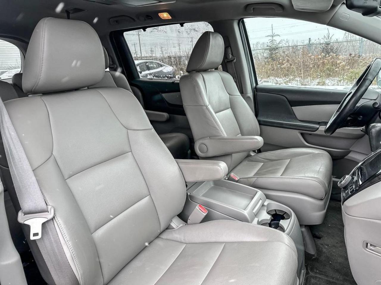 2016 Honda Odyssey Touring Photo