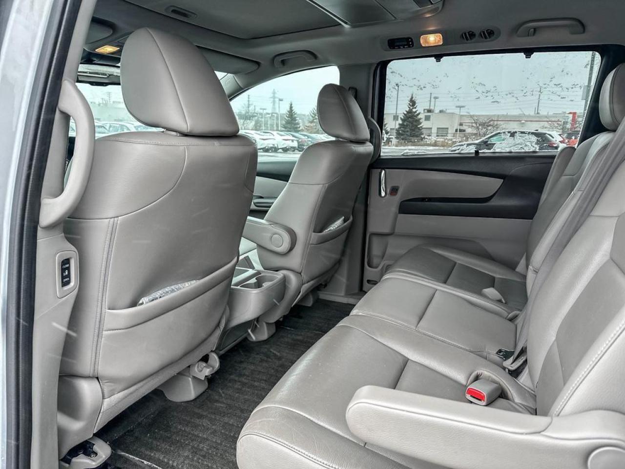 2016 Honda Odyssey Touring Photo