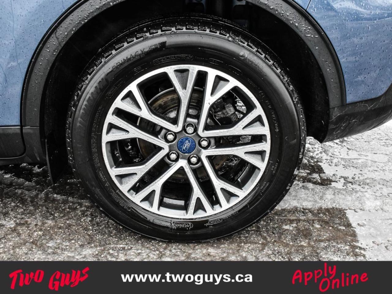 2020 Ford Escape SEL AWD Panoroof Leather Heated Front Seats Photo