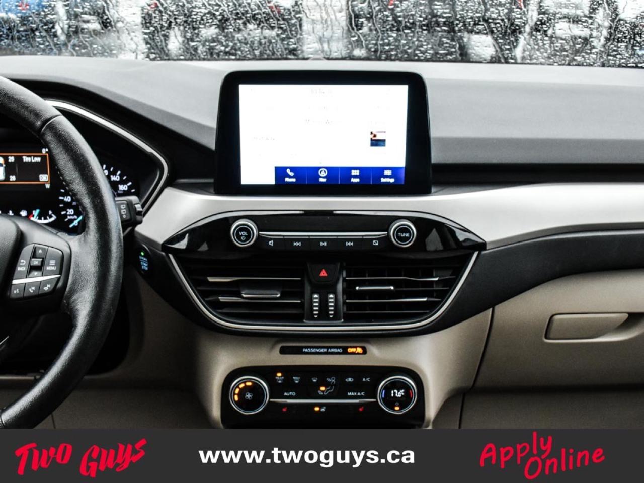 2020 Ford Escape SEL AWD Panoroof Leather Heated Front Seats Photo