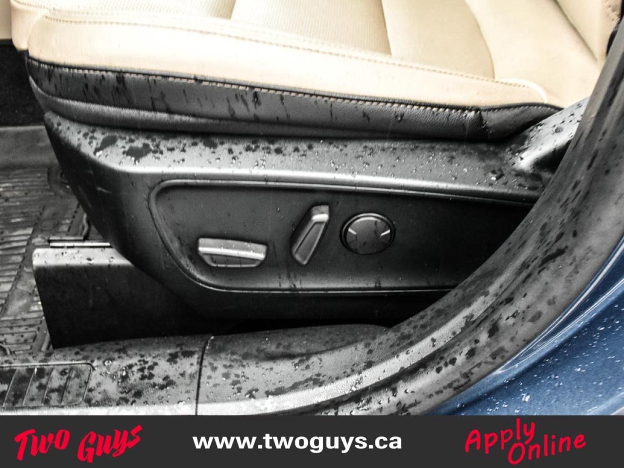 2020 Ford Escape SEL AWD Panoroof Leather Heated Front Seats Photo