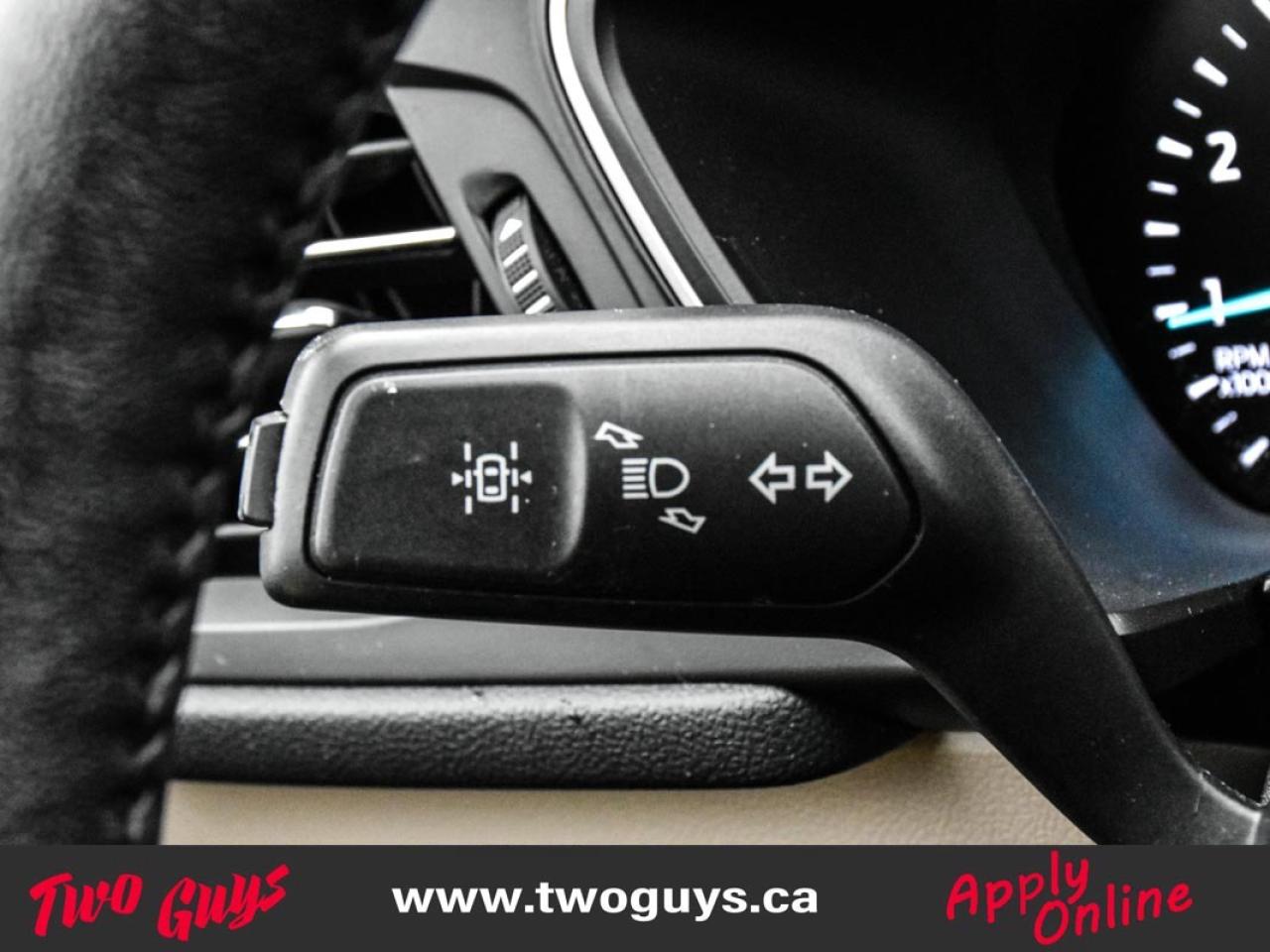 2020 Ford Escape SEL AWD Panoroof Leather Heated Front Seats Photo