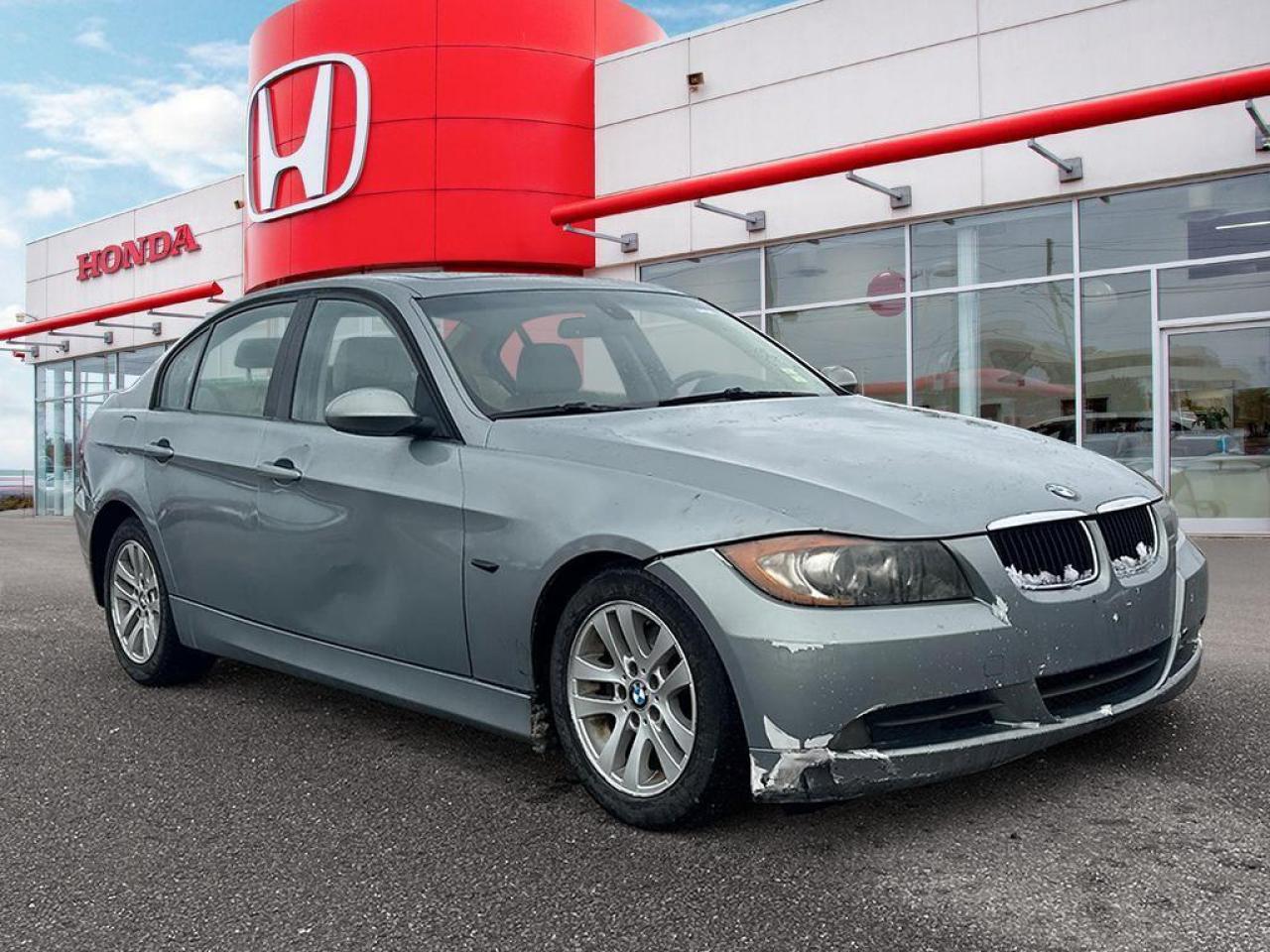 2006 BMW 3 Series 325i Photo