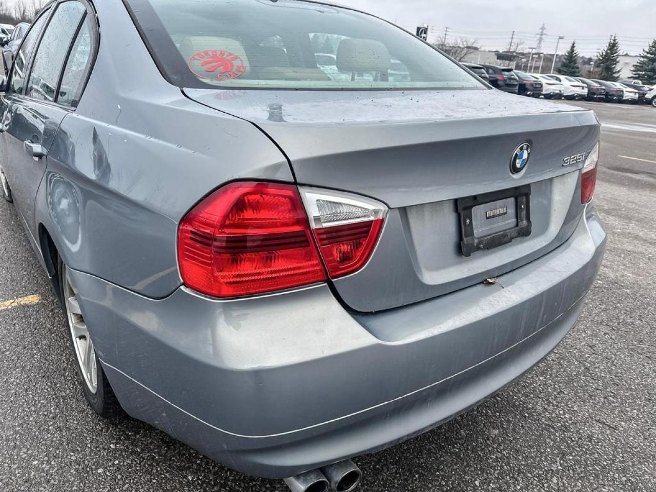 2006 BMW 3 Series 325i Photo