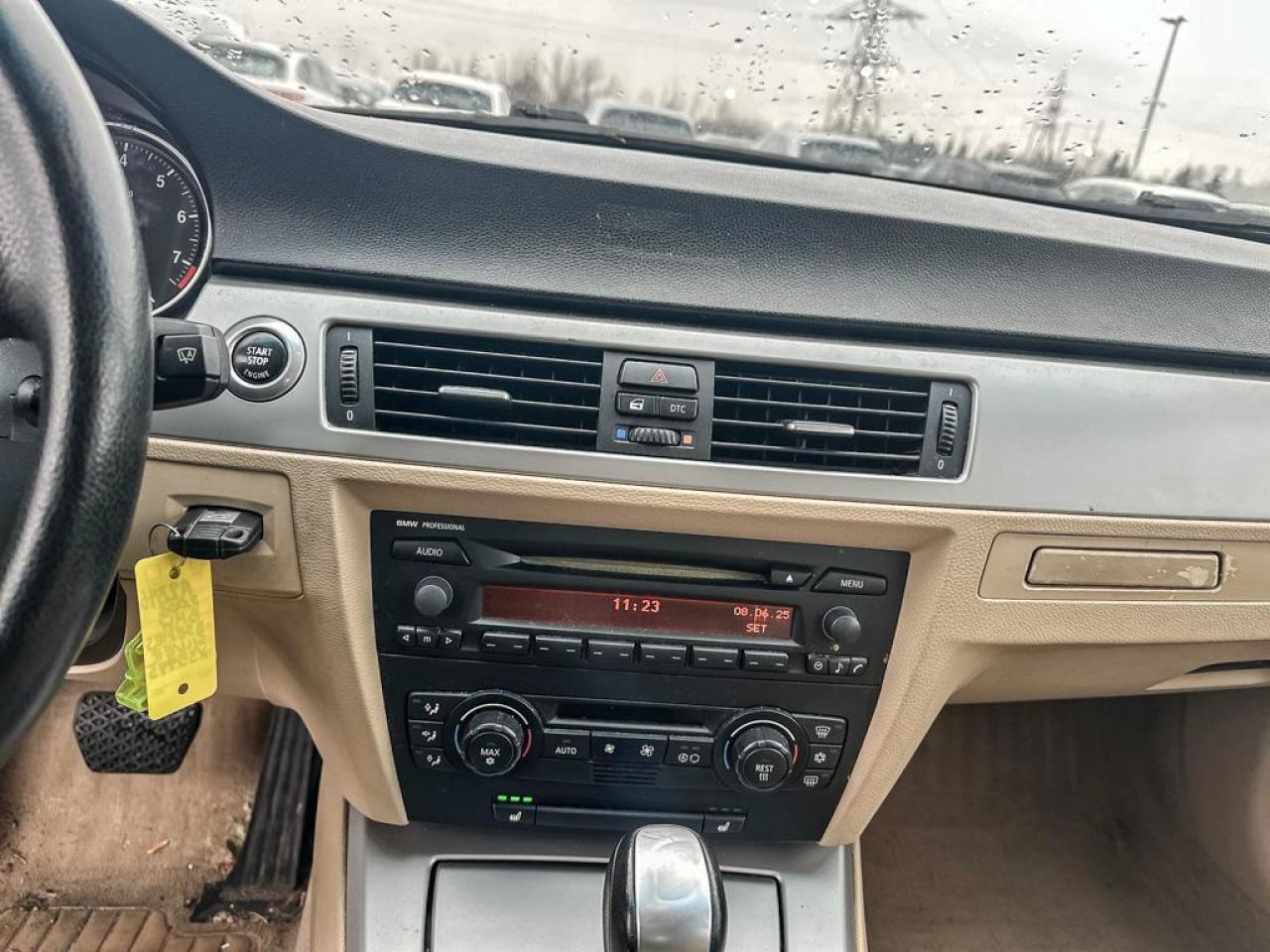 2006 BMW 3 Series 325i Photo