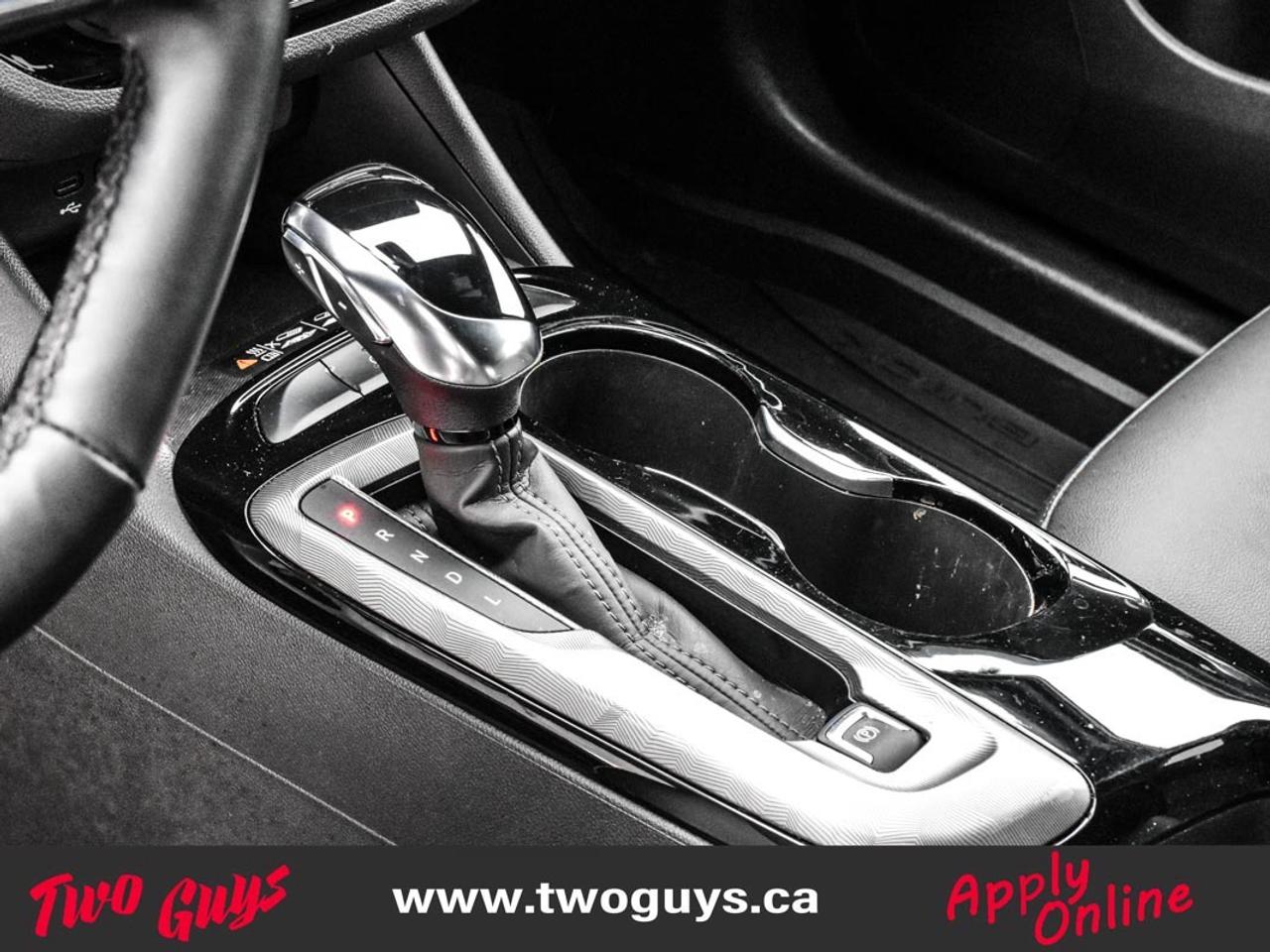 2024 Buick Envista ST   Leather   Local Lease Return   Clean CF Photo