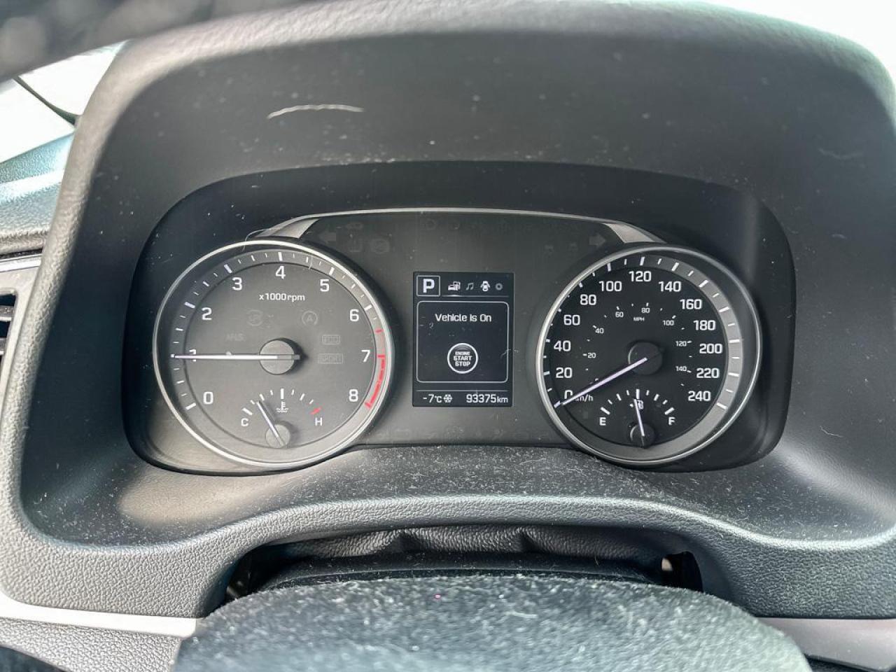 2017 Hyundai Elantra GLS Photo