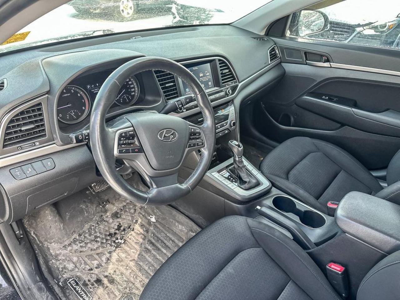 2017 Hyundai Elantra GLS Photo