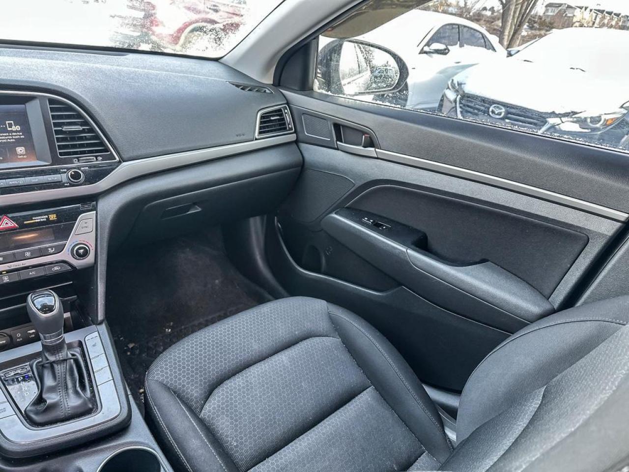 2017 Hyundai Elantra GLS Photo