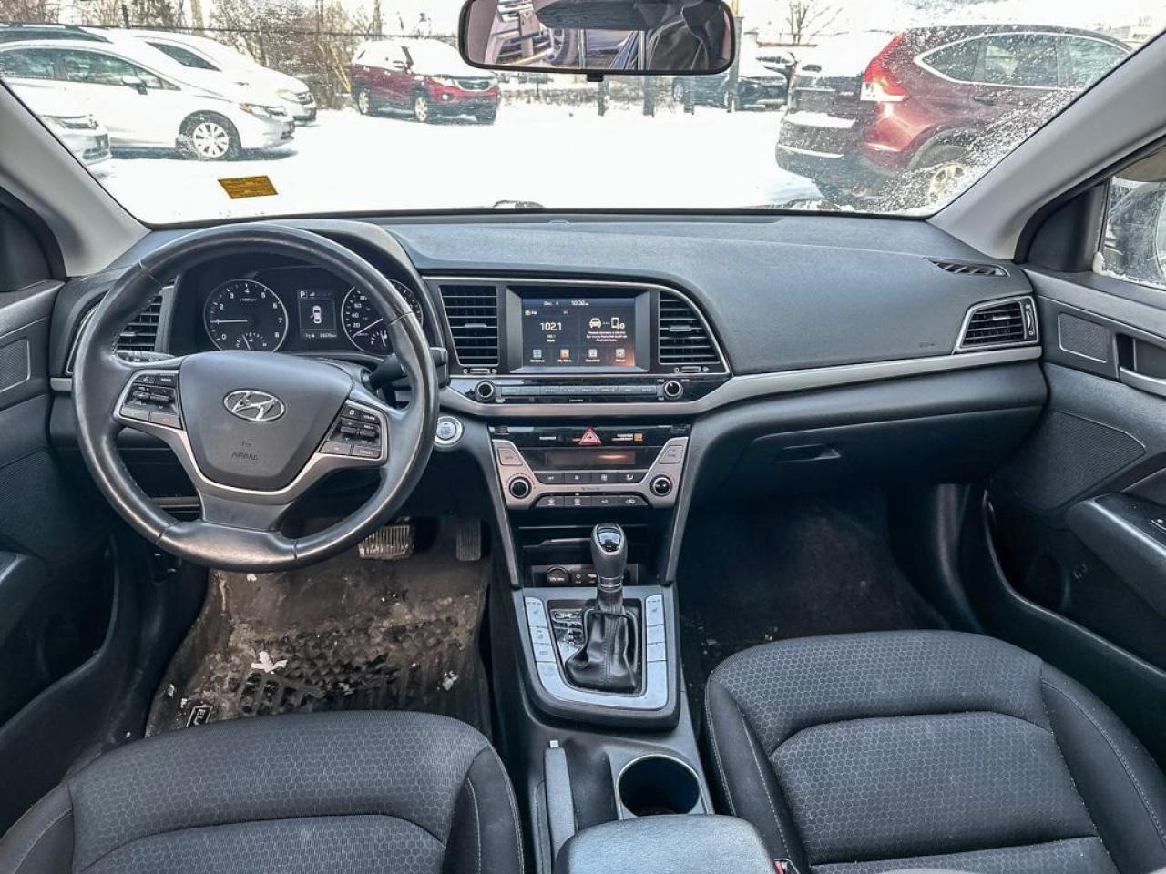 2017 Hyundai Elantra GLS Photo