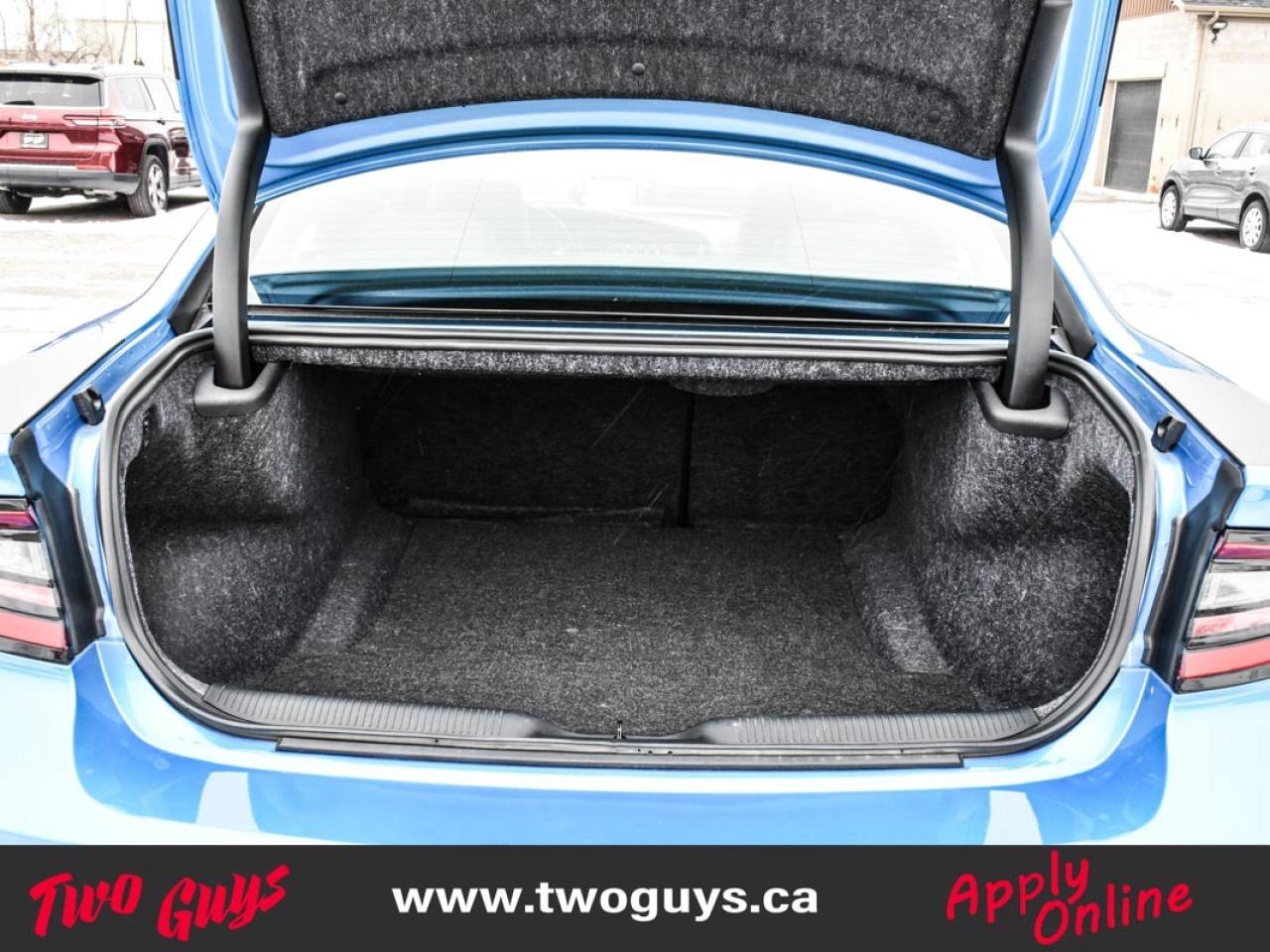 2023 Dodge Charger R/T Daytona 5.7L   SUNROOF   B5 Blue   Alcantara S Photo