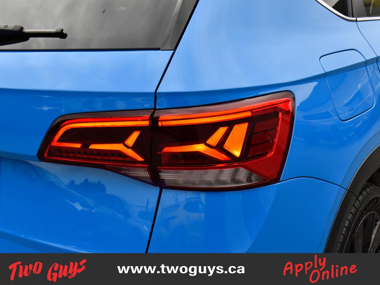 2024 Volkswagen Taos Comfortline AWD   Lthr   Panoroof Photo