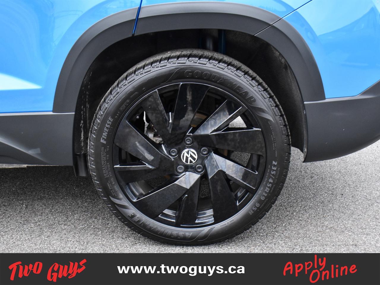 2024 Volkswagen Taos Comfortline AWD   Lthr   Panoroof Photo