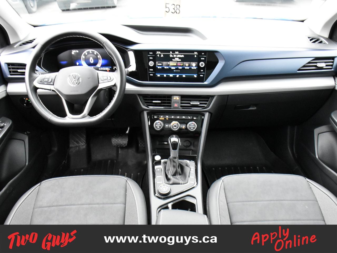 2024 Volkswagen Taos Comfortline AWD   Lthr   Panoroof Photo