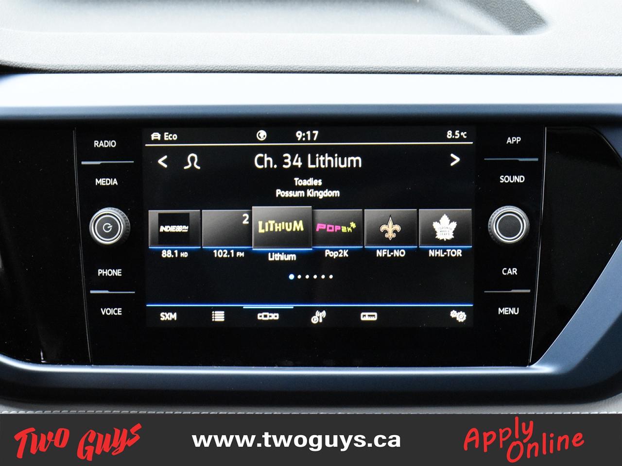 2024 Volkswagen Taos Comfortline AWD   Lthr   Panoroof Photo