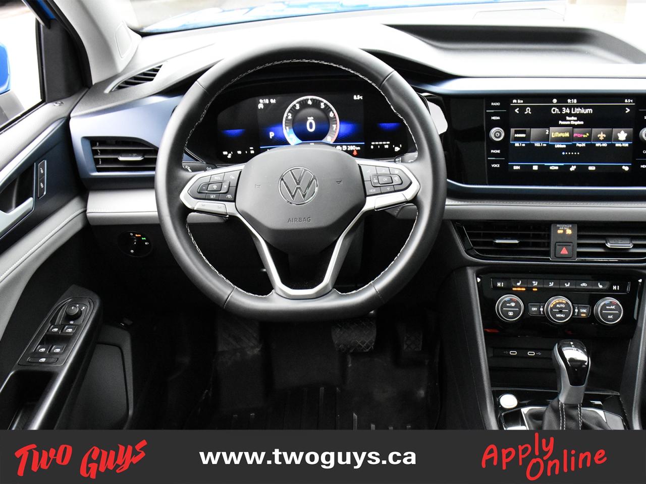 2024 Volkswagen Taos Comfortline AWD   Lthr   Panoroof Photo