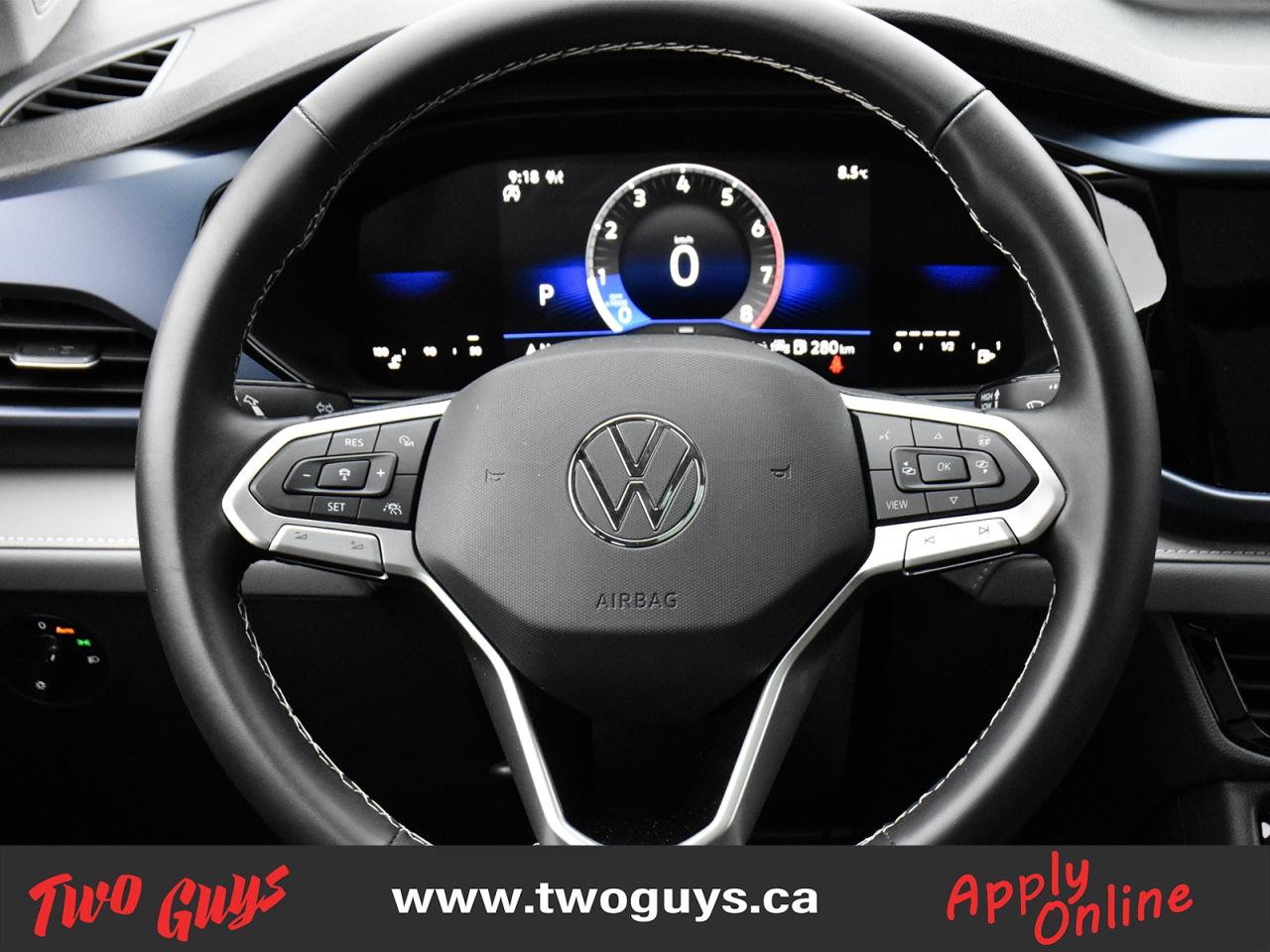 2024 Volkswagen Taos Comfortline AWD   Lthr   Panoroof Photo