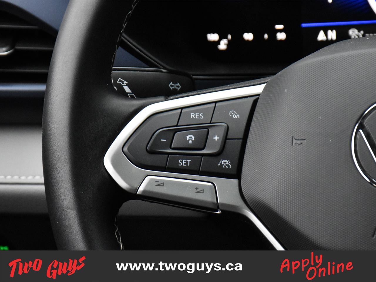 2024 Volkswagen Taos Comfortline AWD   Lthr   Panoroof Photo