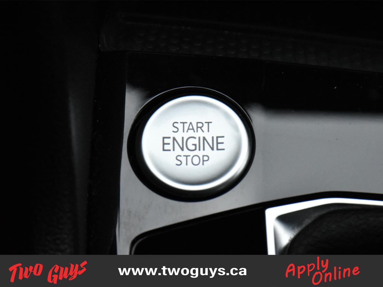 2024 Volkswagen Taos Comfortline AWD   Lthr   Panoroof Photo