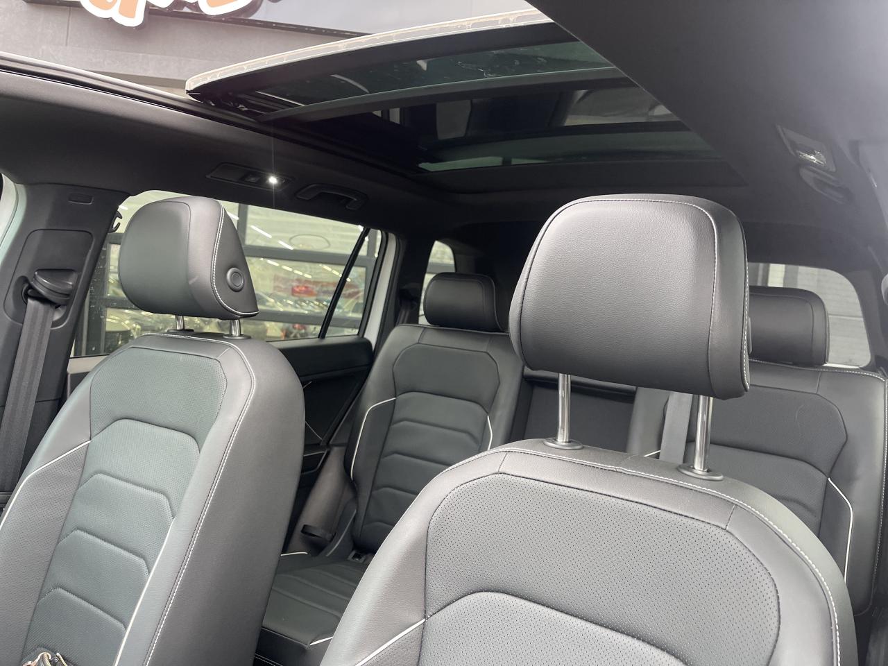 2024 Volkswagen Tiguan Highline R-Line 4MOTION AWD Leather Sunroof Nav Photo