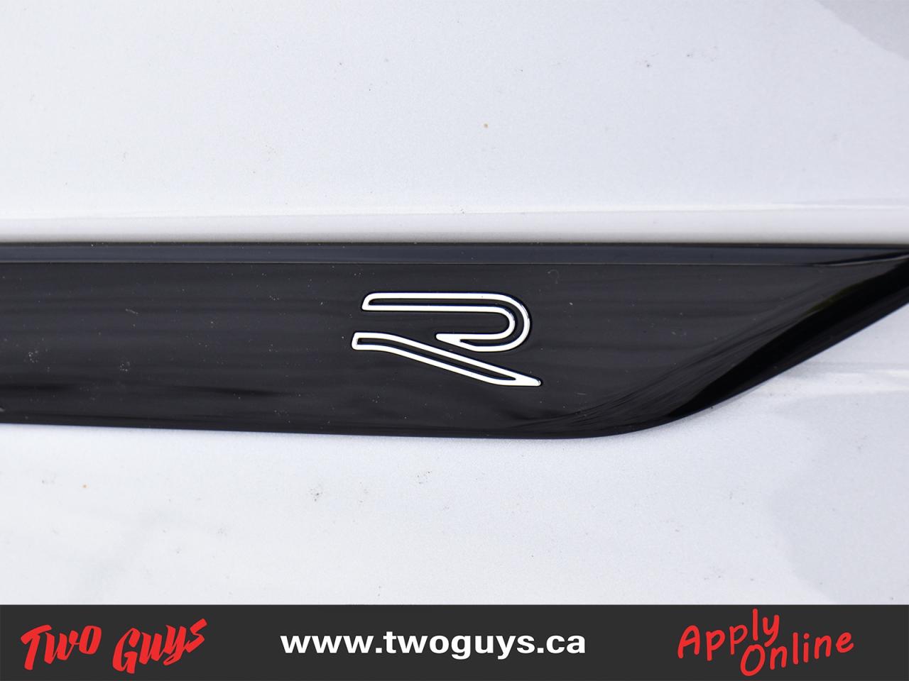 2024 Volkswagen Tiguan Highline 4M   R-Line   Panoroof   Lthr   Nav Photo