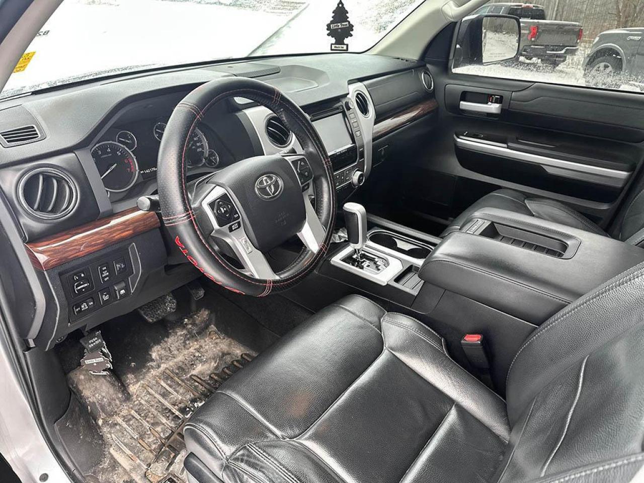 2017 Toyota Tundra Limited  Photo