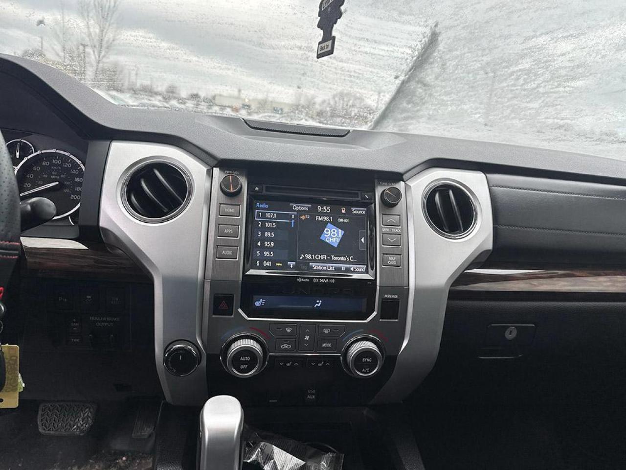 2017 Toyota Tundra Limited  Photo