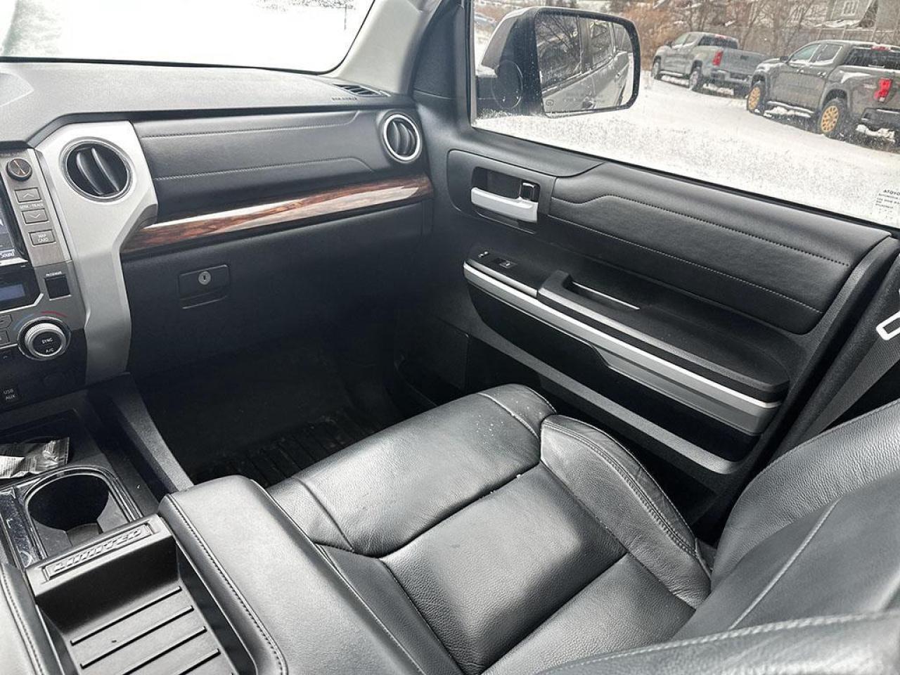 2017 Toyota Tundra Limited  Photo