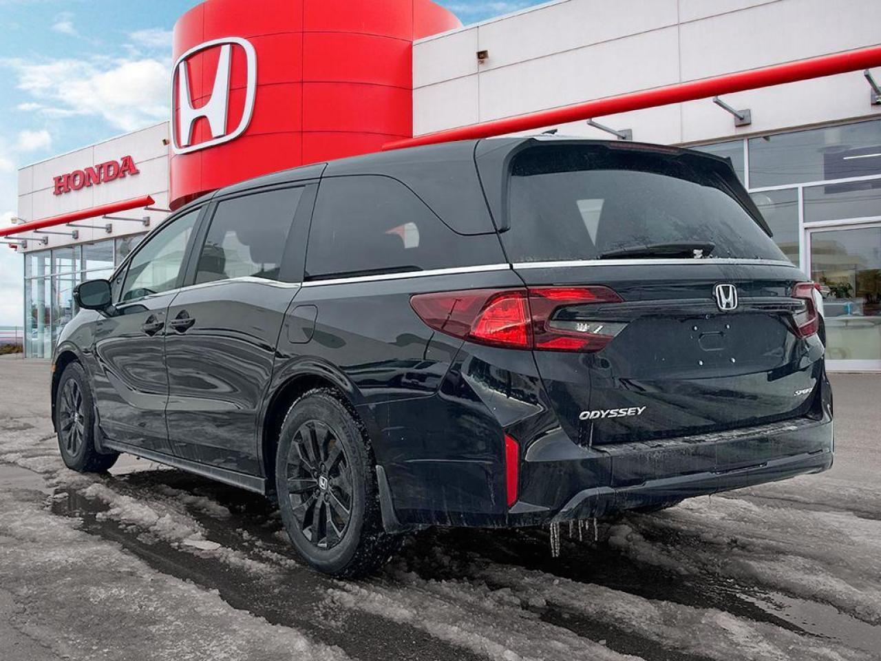 2025 Honda Odyssey SPORT Photo3