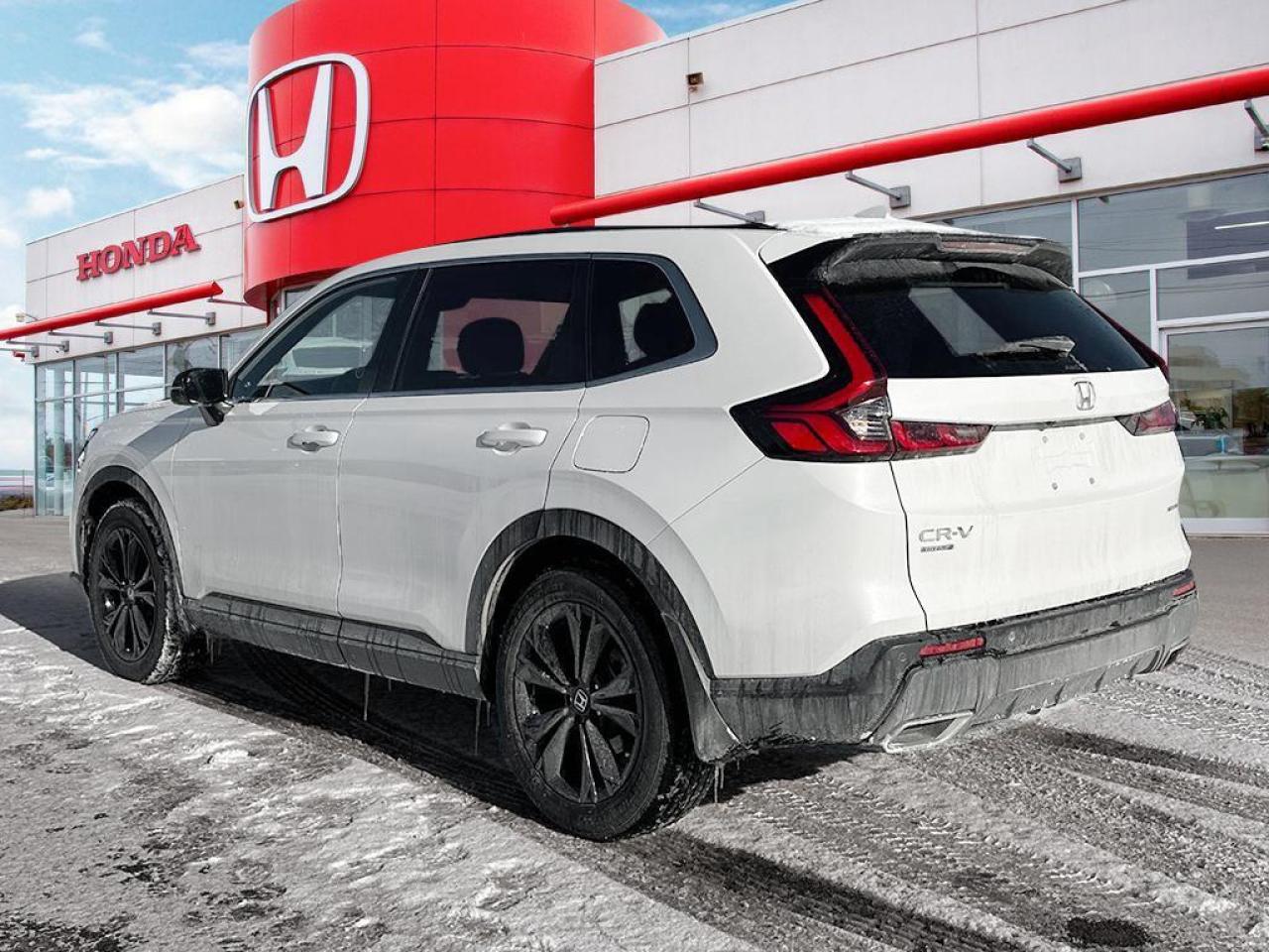 2024 Honda CR-V Hybrid Touring Photo3