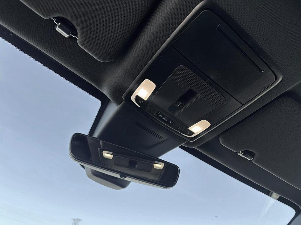 2024 Honda CR-V Hybrid Touring Photo