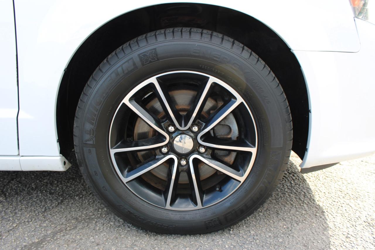 2017 Dodge Grand Caravan GT   7 Passenger   Leather   No Accident   One Own Photo