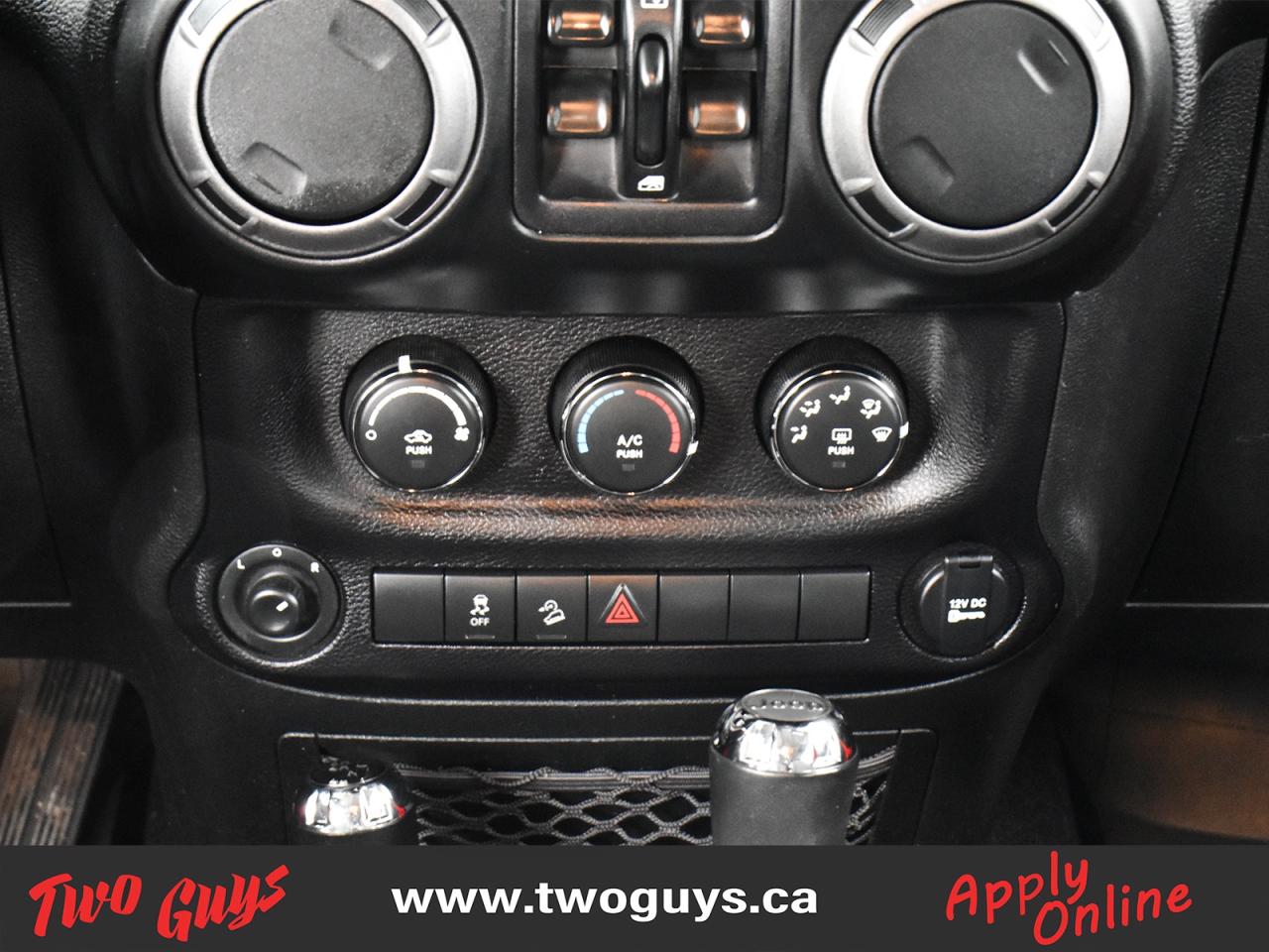 2017 Jeep WRANGLER UNLIMITED 4WD 4dr Willys Wheeler Photo